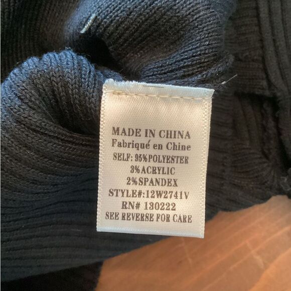 VERY J SIZE LARGE BLACK RIBBED MOCK NECK CRIOPPED COLLARBONE CUTOUT SWEATER - Picture 6 of 6